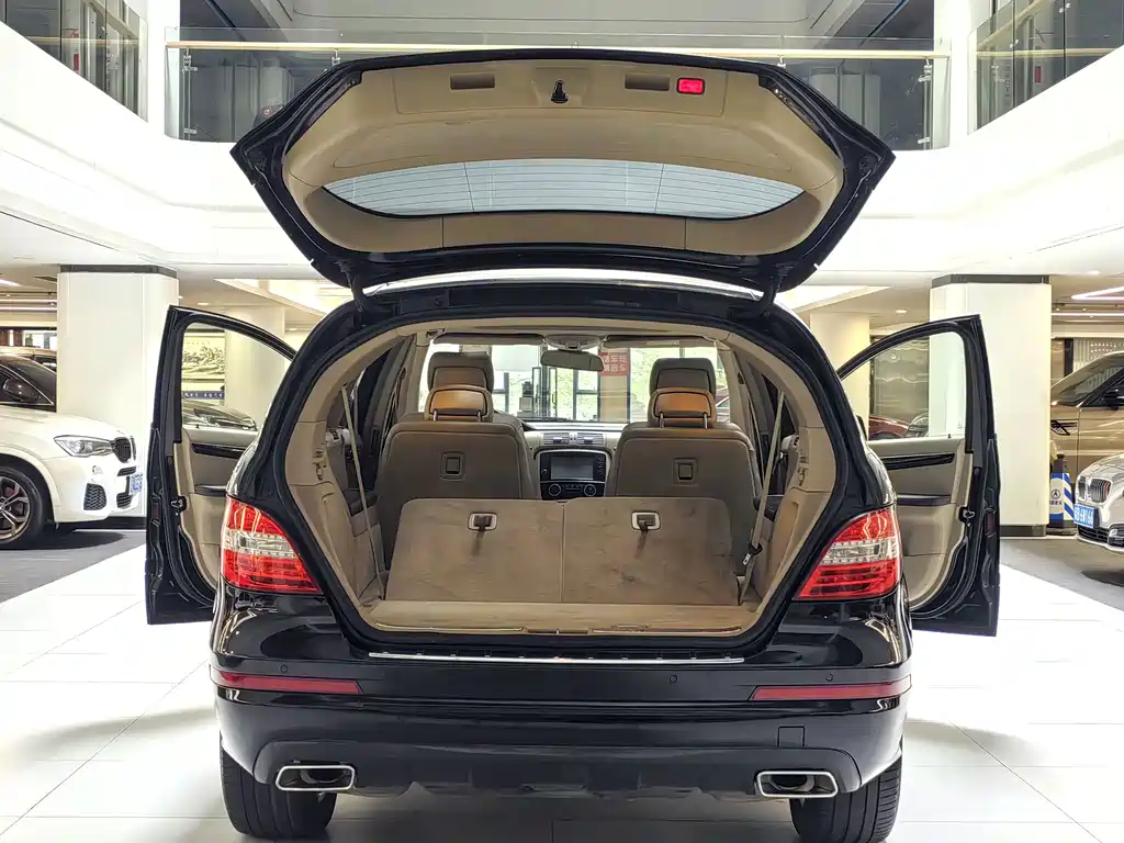 Mercedes-Benz R-Class 2016 — фото 16