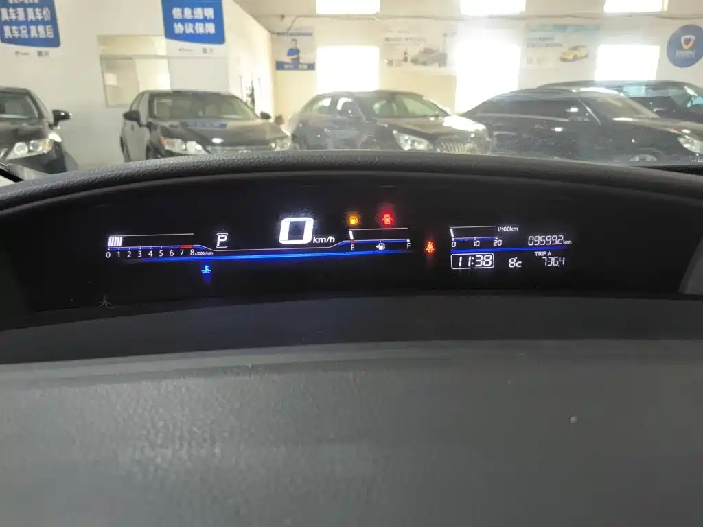 Honda Jade 2017 — фото 12