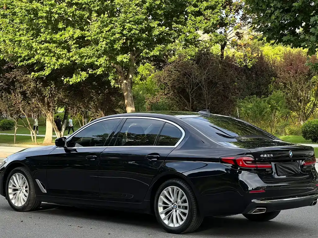 BMW 5 Series 2022
