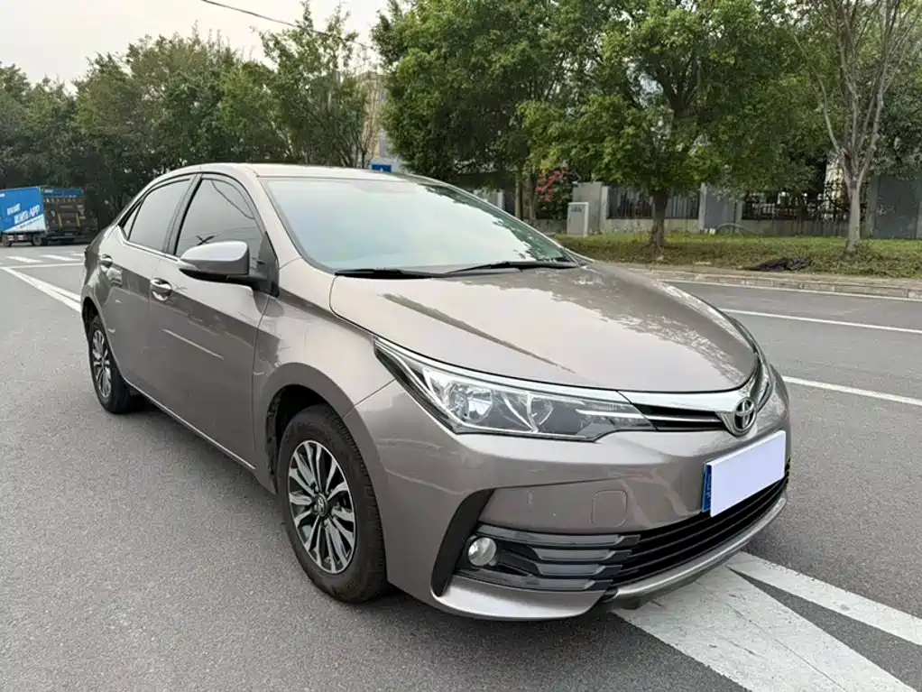 Toyota Corolla 2019 — фото 25