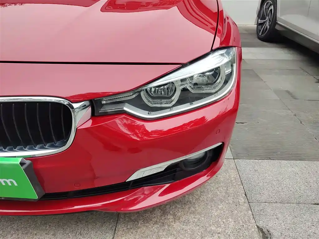 BMW 3 Series 2016 — фото 15