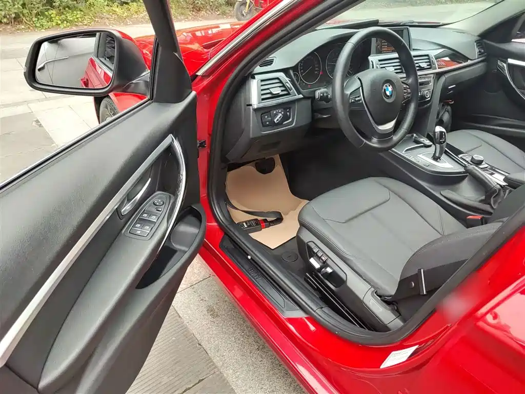 BMW 3 Series 2016 — фото 13