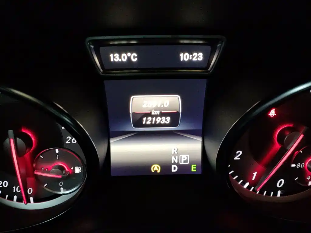 Mercedes-Benz GLA 2015 — фото 8