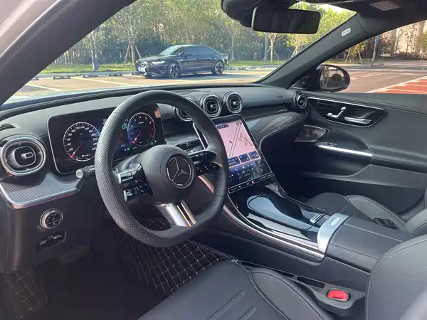 Mercedes-Benz C-Class 2023