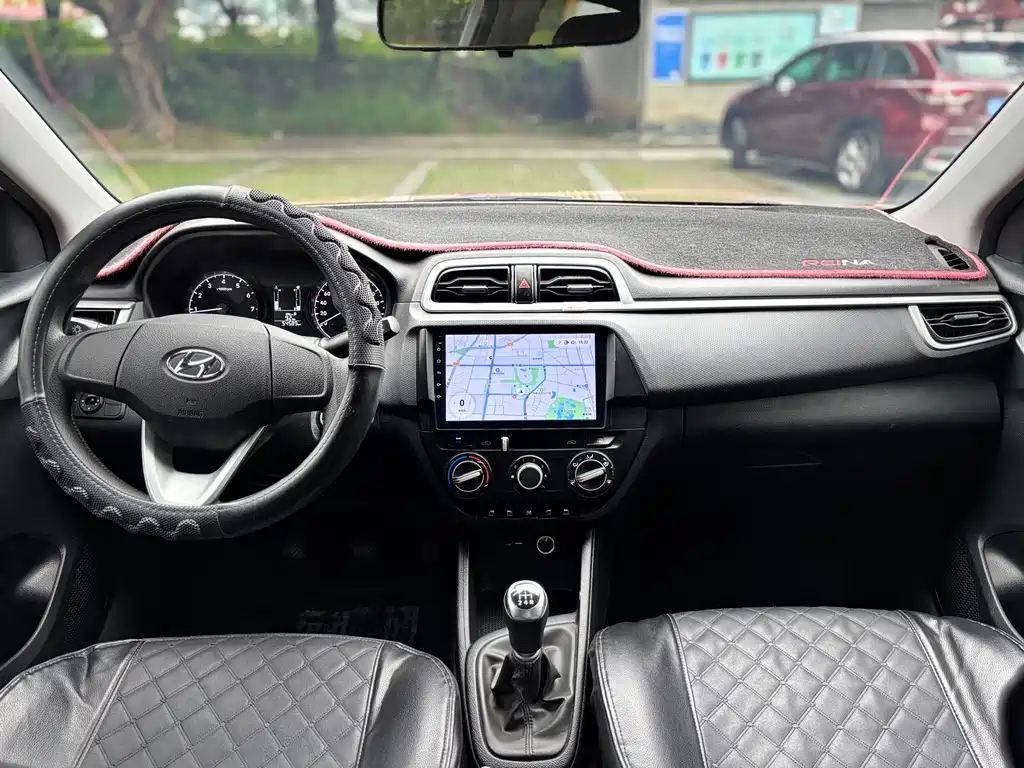 Hyundai Verna 2017 — фото 16