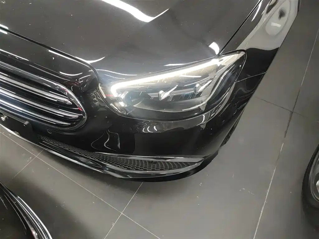 Mercedes-Benz E-Class 2022 — фото 24
