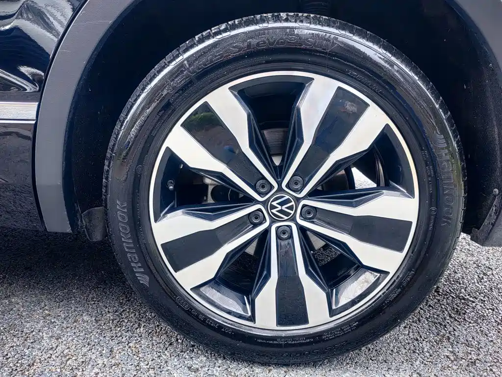 Volkswagen Tiguan L 2022 — фото 23