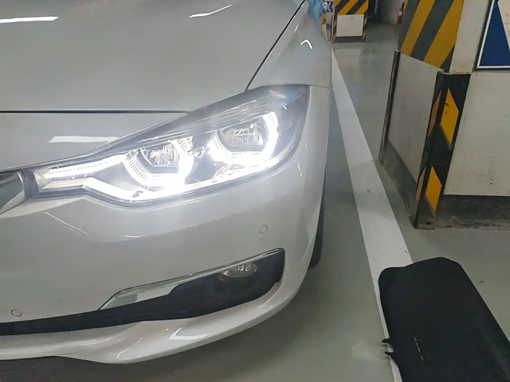 BMW 3 Series 2017 — фото 24