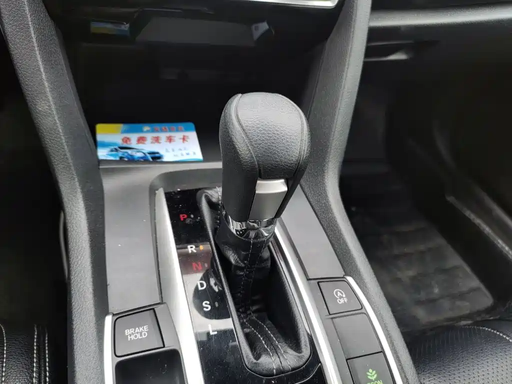 Honda Civic 2019 — фото 10