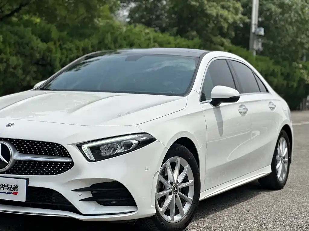 Mercedes-Benz A-Class 2022 — фото 2