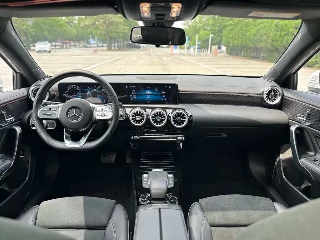 Mercedes-Benz A-Class 2022 — фото 37
