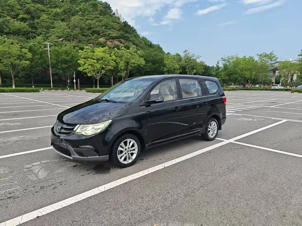 Baojun 730 2015