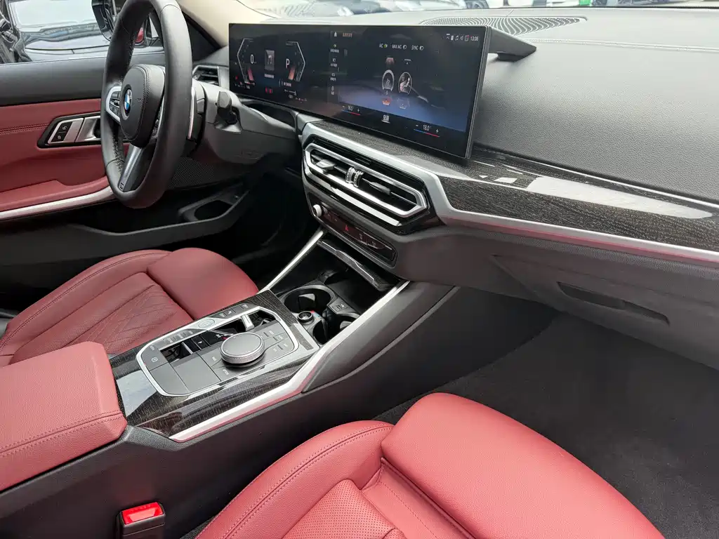 BMW 3 Series 2023 — фото 12