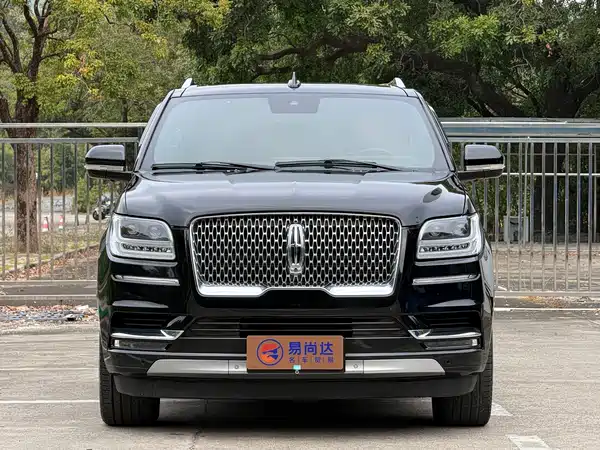 Lincoln Navigator 2022