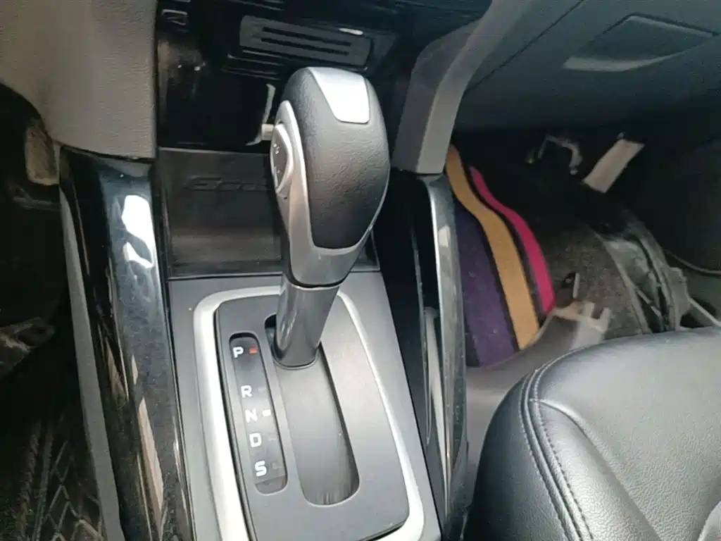 Ford Ecosport 2015 — фото 14