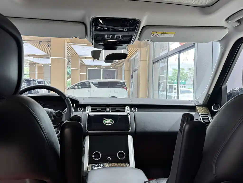 Land Rover Range Rover 2019 — фото 18