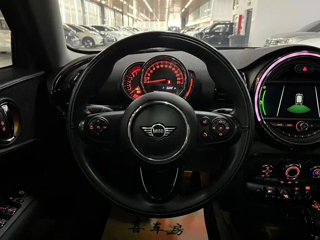 MINI Clubman 2018 — фото 7