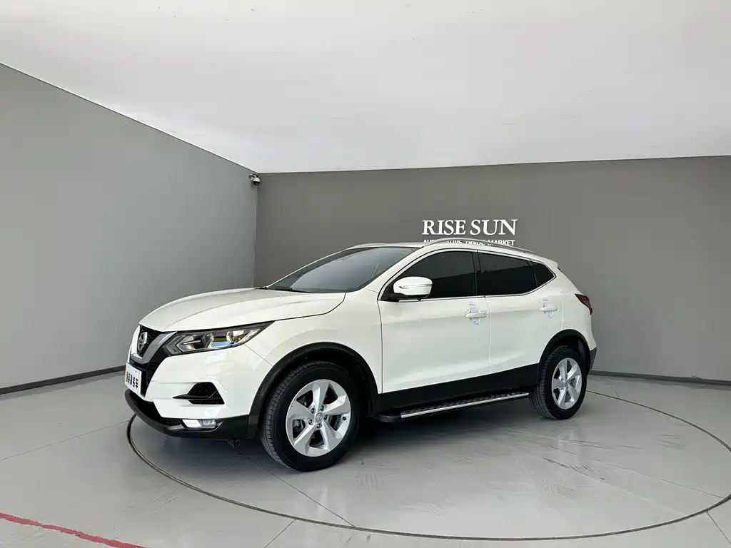 Nissan Qashqai 2023 — фото 1