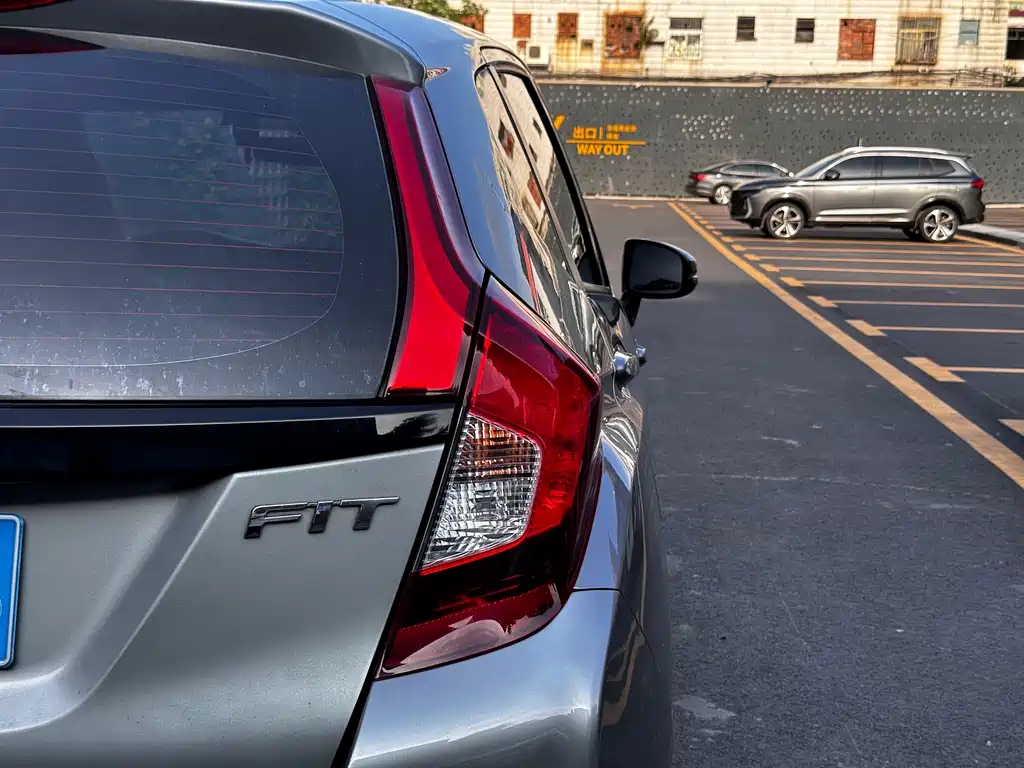 Honda Fit 2016 — фото 9