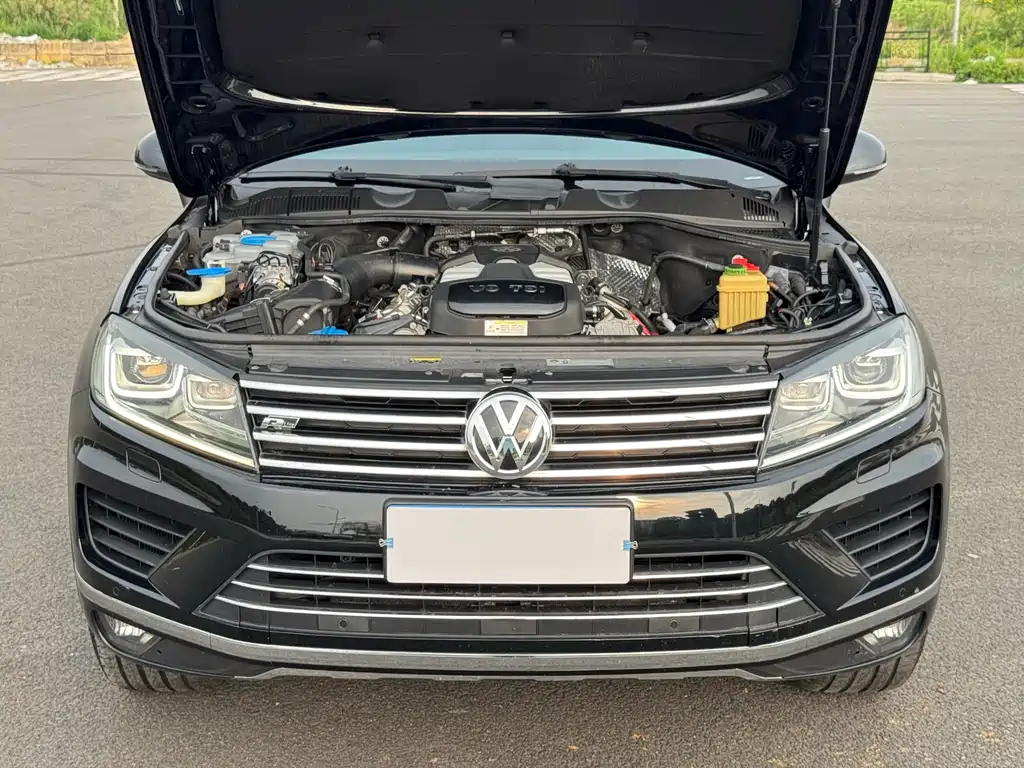 Volkswagen Touareg 2018 — фото 20