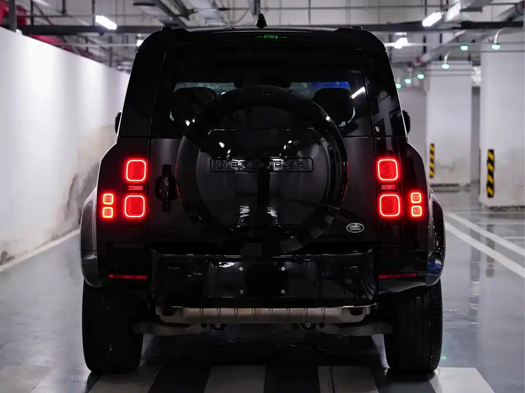 Land Rover Defender 2025 — фото 4