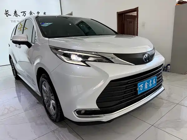 Toyota Sienna 2023