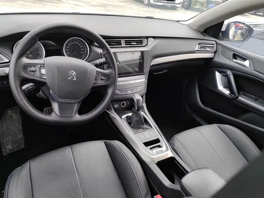 Peugeot 408 2016 — фото 12