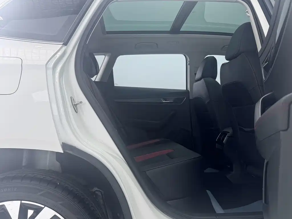 Skoda Karoq 2022 — фото 12