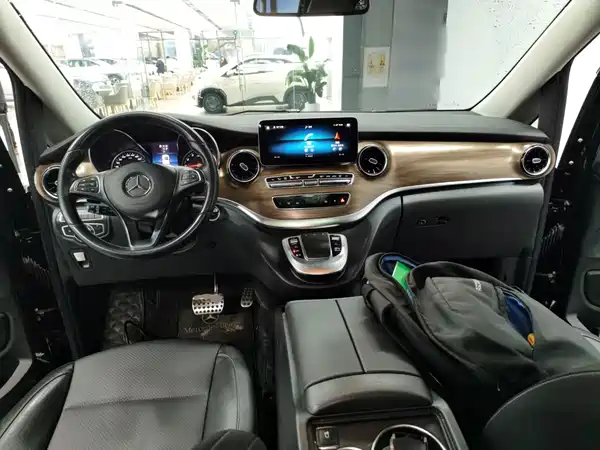 Mercedes-Benz V-Class 2021