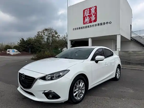 Mazda 3 Axela 2016