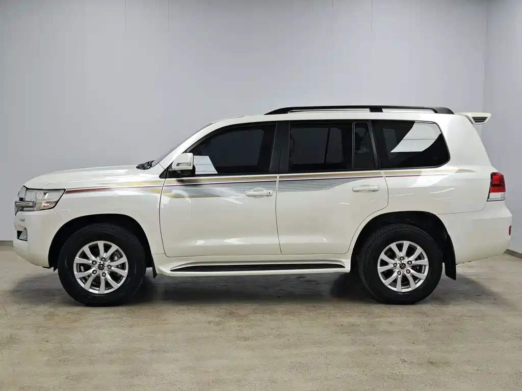 Toyota Land Cruiser 2020 — фото 3