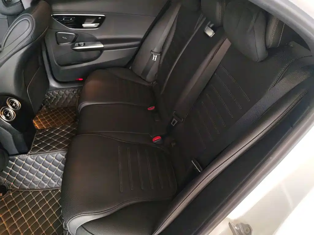 Mercedes-Benz C-Class 2023 — фото 13