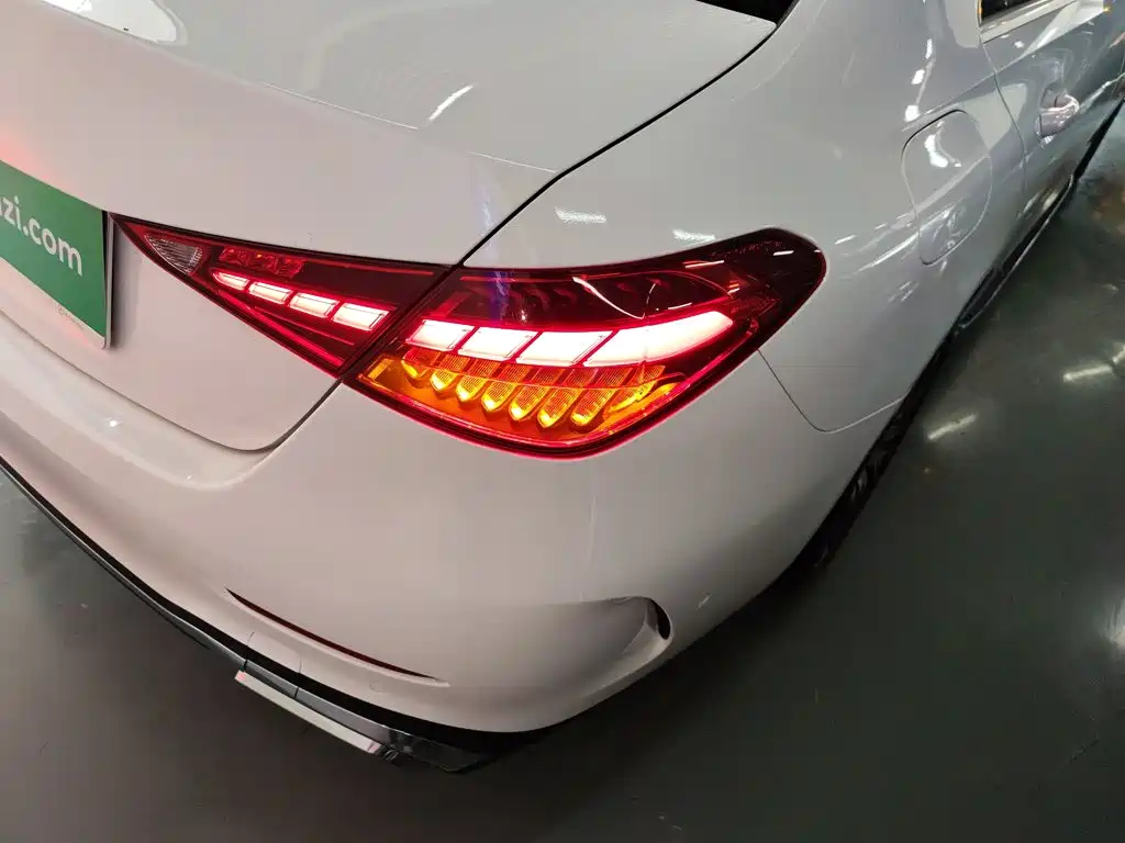 Mercedes-Benz C-Class 2023 — фото 24