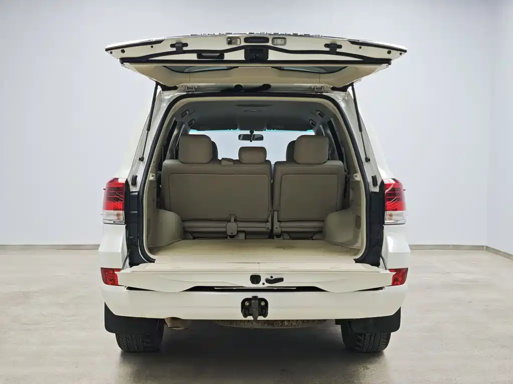 Toyota Land Cruiser 2020 — фото 6