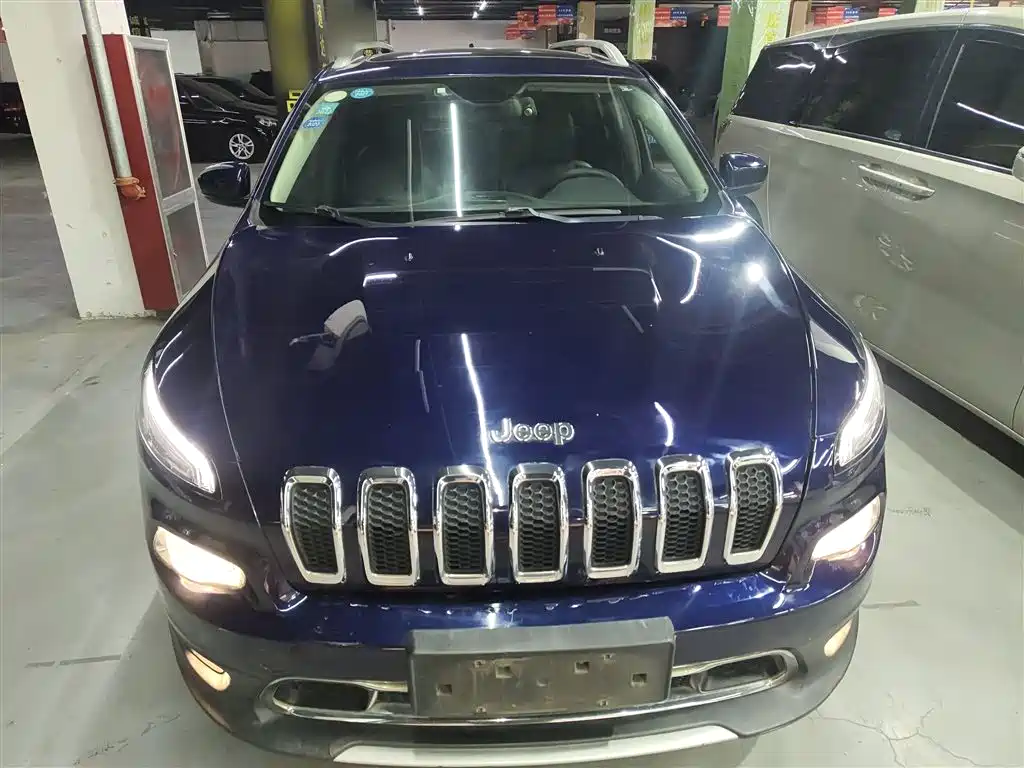 Jeep Cherokee 2018 — фото 19