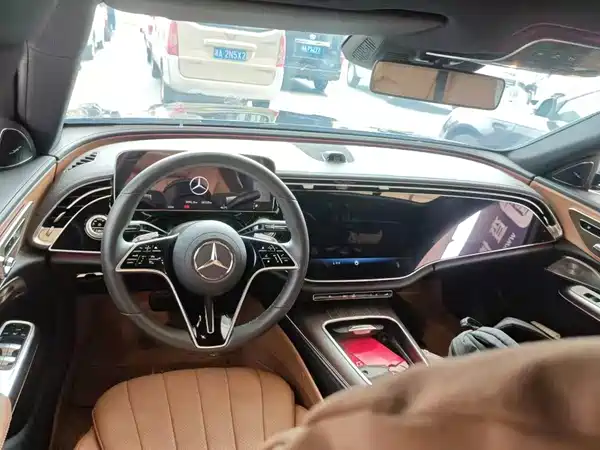 Mercedes-Benz E-Class 2025