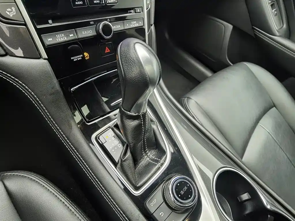 Infiniti Q50L 2018 — фото 13