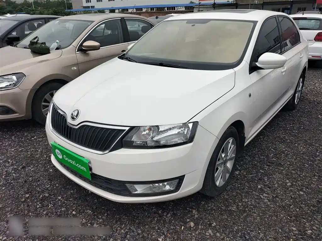 Skoda Rapid 2017 — фото 2