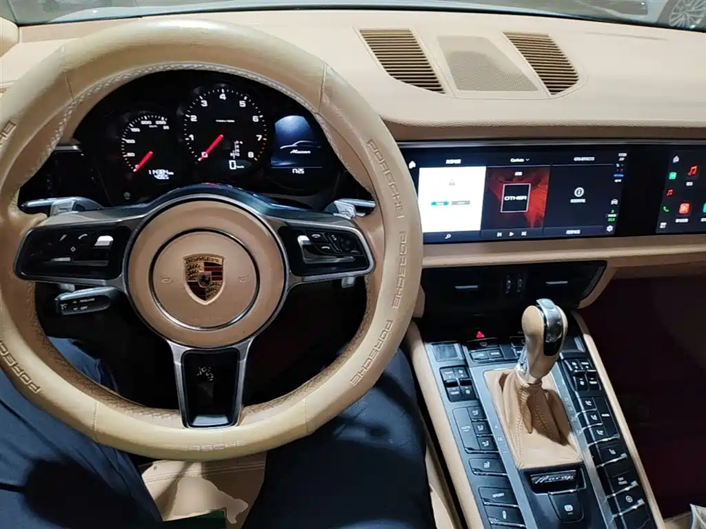 Porsche Macan 2016 — фото 10