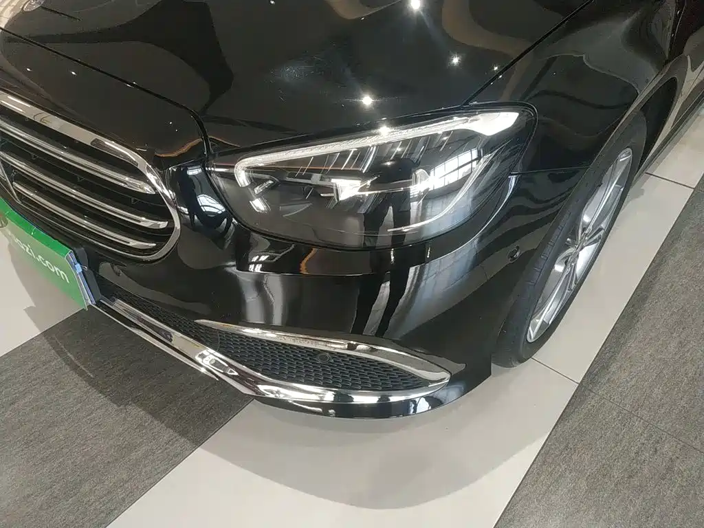 Mercedes-Benz E-Class 2021 — фото 18