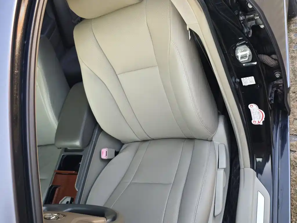 Toyota Camry 2015 — фото 8