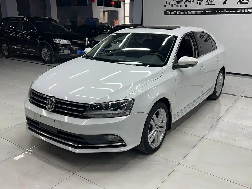 Volkswagen Sagitar 2016