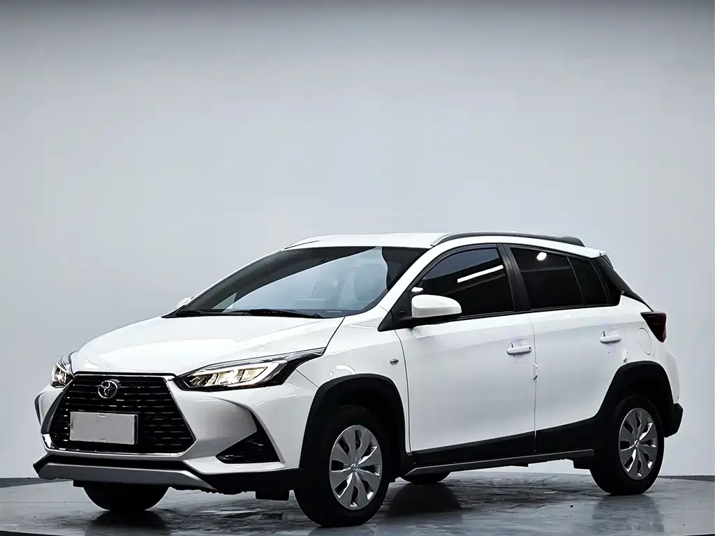 Toyota Yaris L 2022 — фото 2
