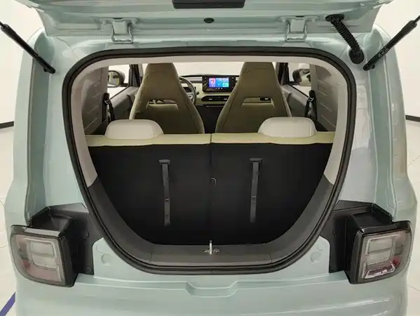 Geely Galaxy Panda 2023