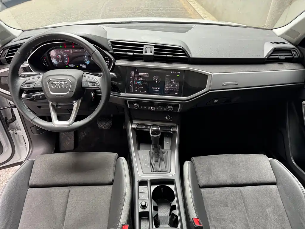 Audi Q3 2023 — фото 8