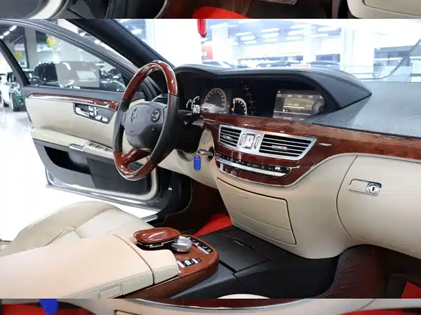 Mercedes-Benz S-Class 2008