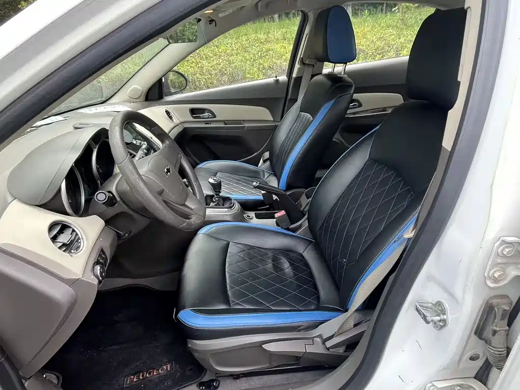 Chevrolet Cruze 2015 — фото 10