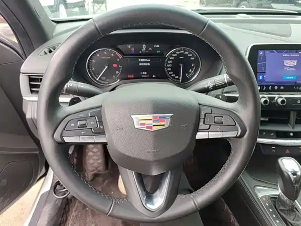 Cadillac CT4 2023