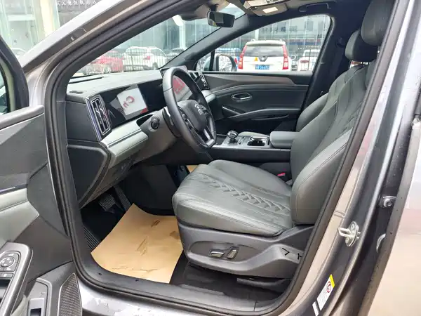 BYD Song L DM-i 2025