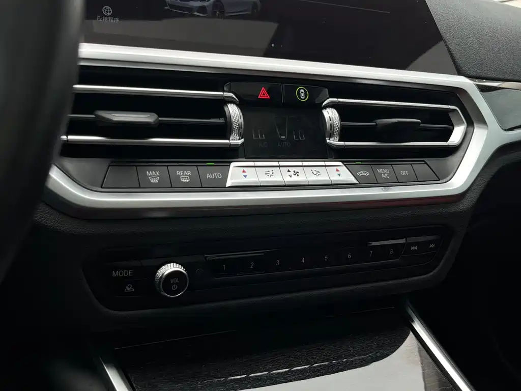 BMW 3 Series 2022 — фото 14